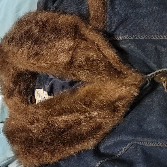 Coat - Picture 2 of 4